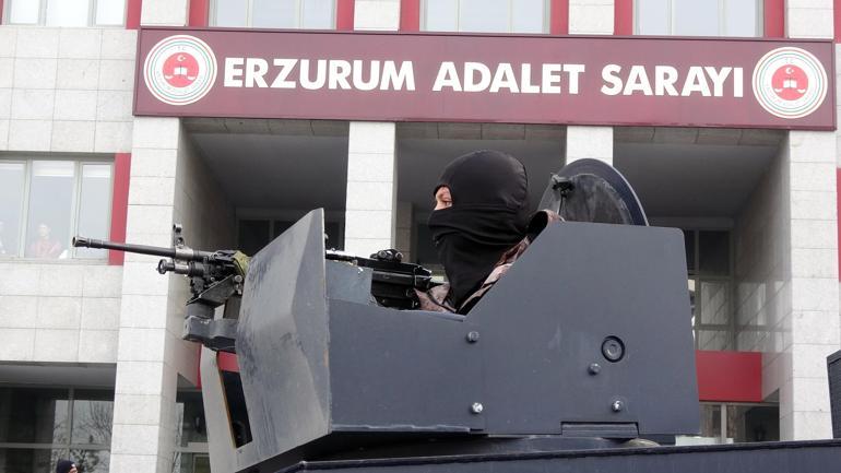 Yurt dışına kaçarken yakalanan uyuşturucu baronu adliyede