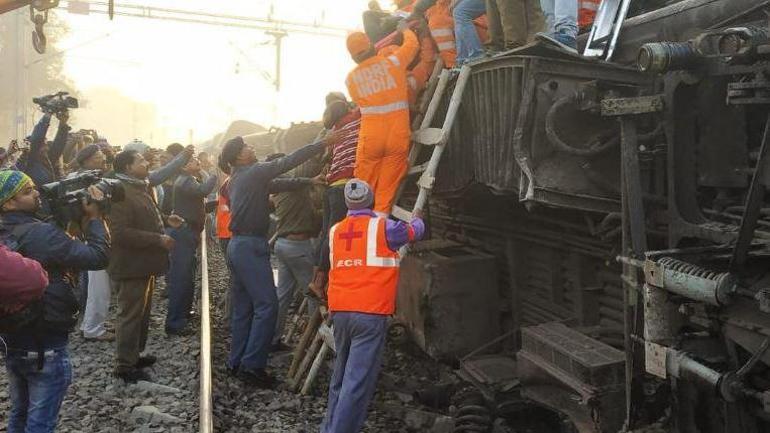 Hindistanda tren faciası: 7 ölü, 29 yaralı