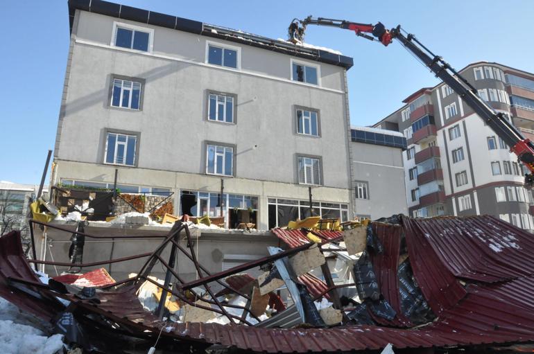 Kafenin çatısı çöktü: 1 ölü, 7 yaralı