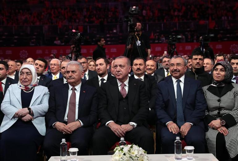 Cumhurbaşkanı Erdoğan: Bayrağımızı yakanlardan hesap soracağız