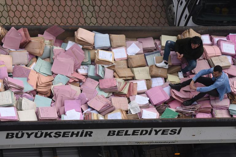 Dosyalar TIRlara yüklenip Ankara’ya gönderildi