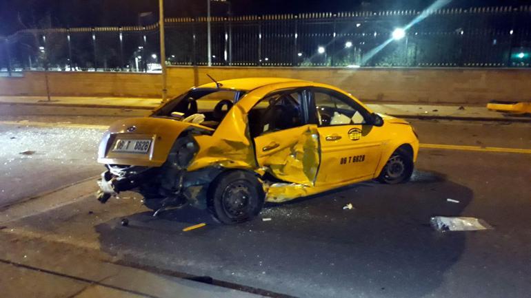 Ankarada lüks otomobilin çarptığı taksinin şoförü öldü