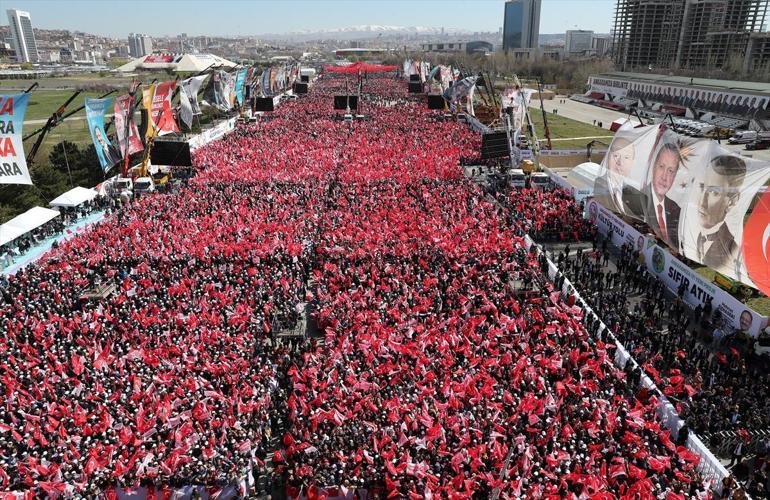 Mehmet Özhaseki: Bugün Türkiyenin kalbi Ankarada atıyor