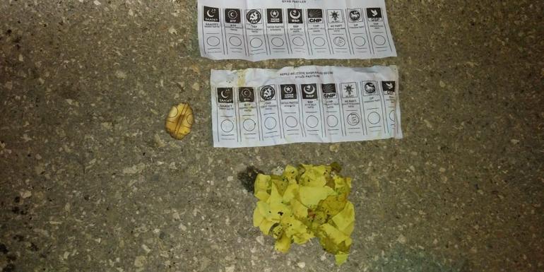 Antalyada çöp kutusundan mühürlü oy pusulası çıktı