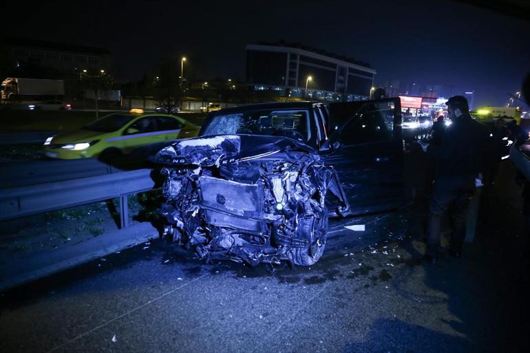 Zeytinburnu’nda zincirleme trafik kazası: Olaydan bir saat sonra temizlik işçisi buldu