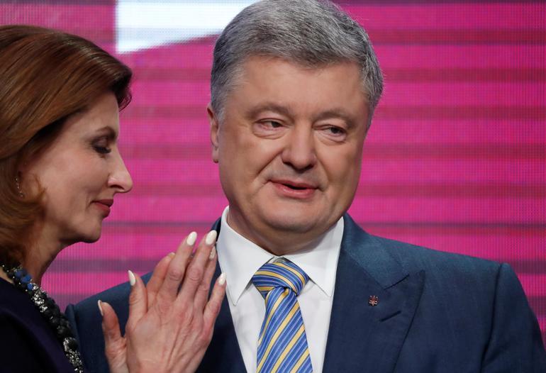 Ukraynada seçimi siyasete geçen yıl atılan Zelenskiy kazandı