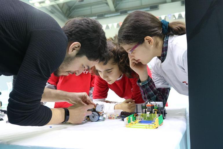 Türkiye’nin özel yetenekli çocukları, T3 Vakfı’nda geleceğe hazırlanıyor