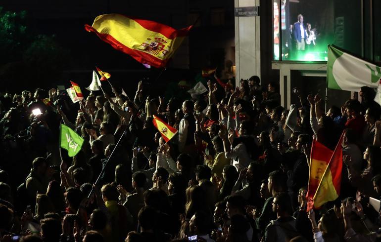 İspanyada erken seçimlerin ardından koalisyon arayışı