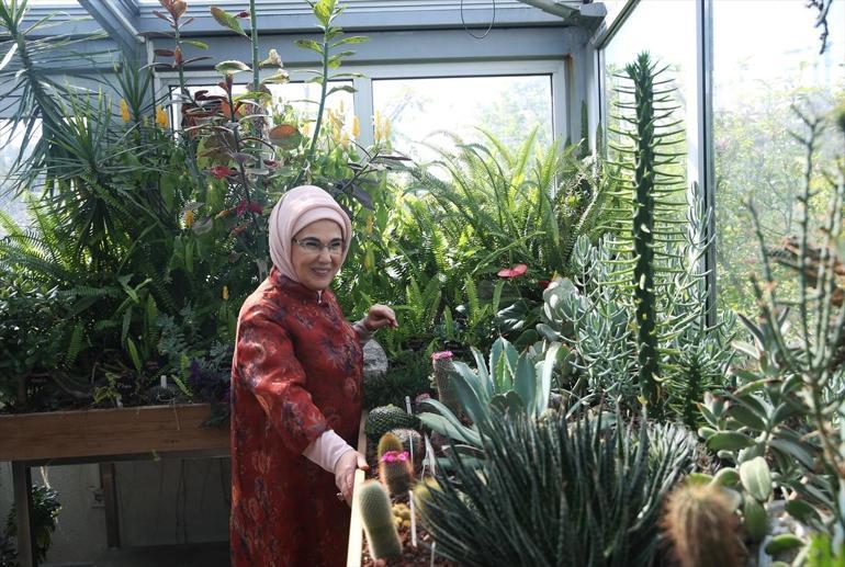 Emine Erdoğan, Nezahat Gökyiğit Botanik Bahçesini ziyaret etti
