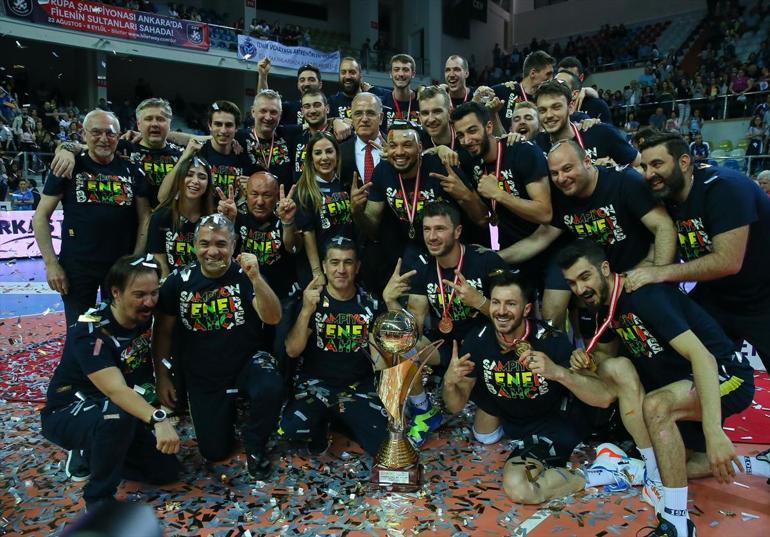 Fenerbahçe Voleybol Takımı şampiyonluğunu ilan etti