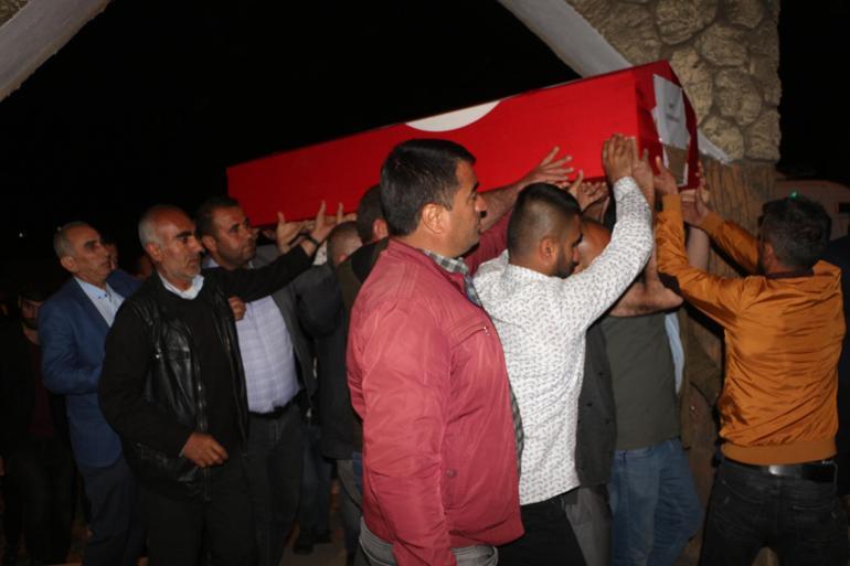 Şırnakta patlamada ölen iki kuzenin cenazesi defnedildi