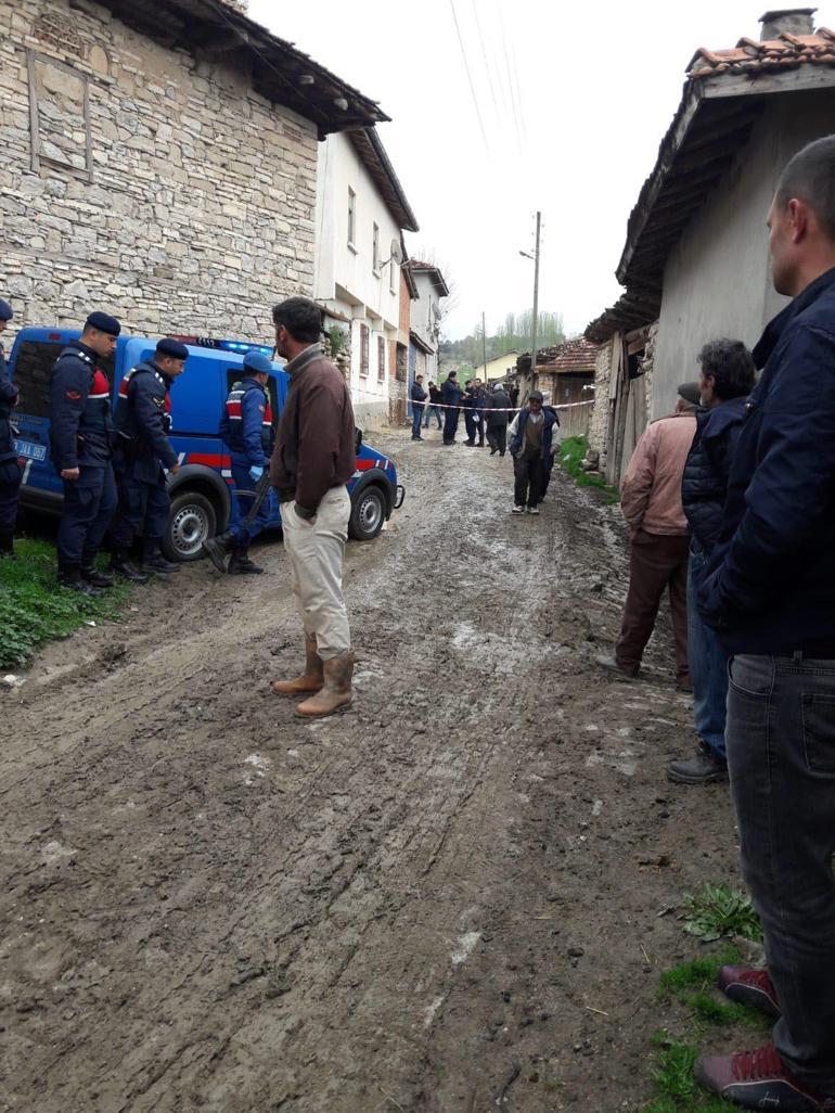 Tartıştığı akrabalarını tabancayla yaraladı