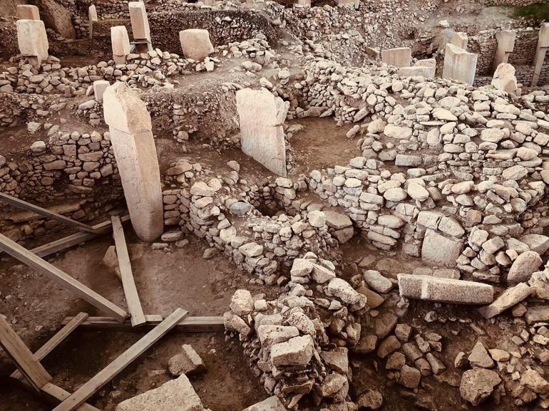 Senin onları göremiyor oluşun olmadıkları anlamına gelmiyor