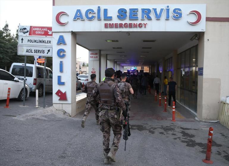 Son dakika... Şanlıurfada PKKlı teröristlerle çatışma: 1 şehit, 2 yaralı