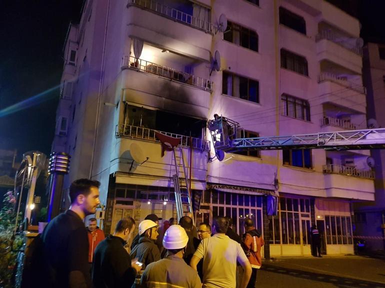 5 katlı apartmanda yangın: 3’ü çocuk 14 kişi dumandan etkilendi