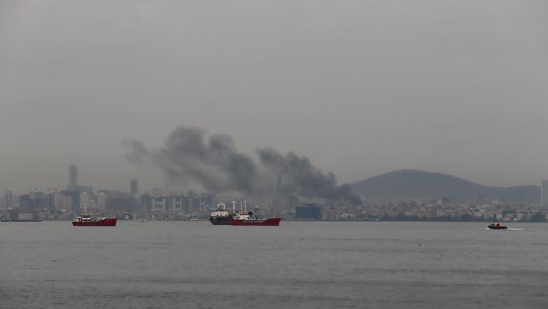 İstanbulda özel bir hastanede yangın