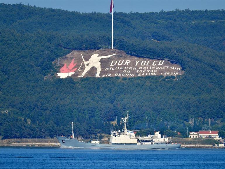 Rus askeri gemisi Çanakkale Boğazından geçti