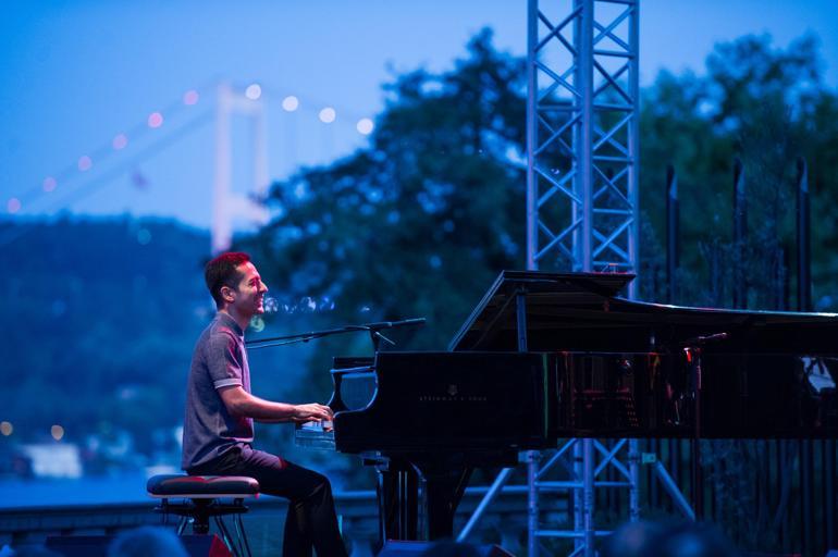 Halk müziğiyle cazı harmanlayan piyanist Shirinov İstanbul’daydı