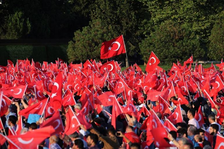 Cumhurbaşkanı Erdoğan: Hiçbir ihanet şebekesi birliğimizi bozamayacak