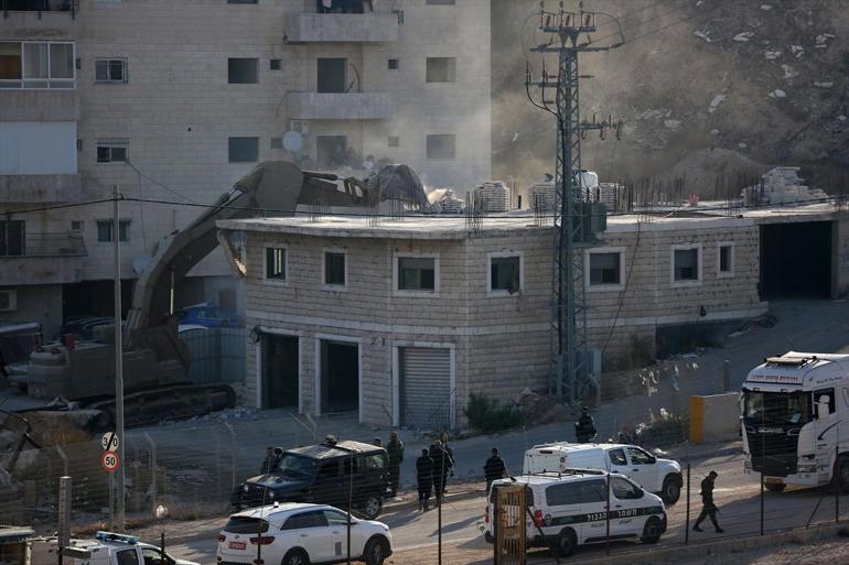 İsrail, Doğu Kudüste Filistinlilere ait 16 binanın yıkımına başladı