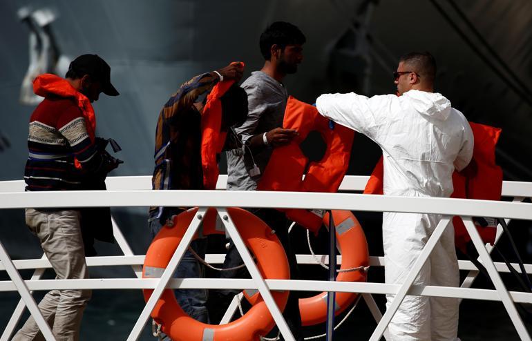 Malta, göçmenleri taşıyan gemiye giriş izni verdi