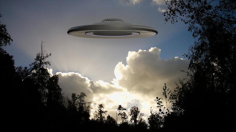 Bernie Sanderstan ilginç seçim vaadi: UFOlarla ilgili her bilgiyi paylaşacağım