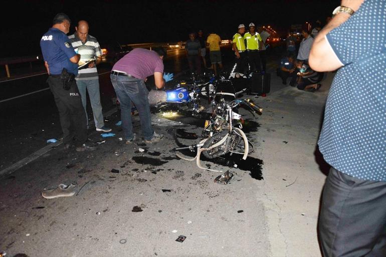 Muğlada motosikletler çarpıştı: 1i çocuk 2 ölü