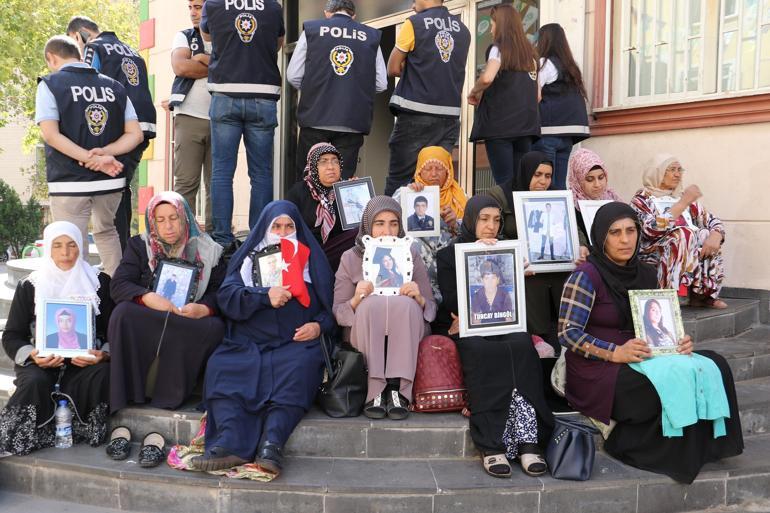 Diyarbakırdaki evlat nöbetinde 24üncü gün... Aile sayısı 46 oldu