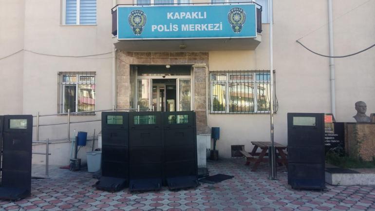 Polis memuru karakolda bıçaklandı