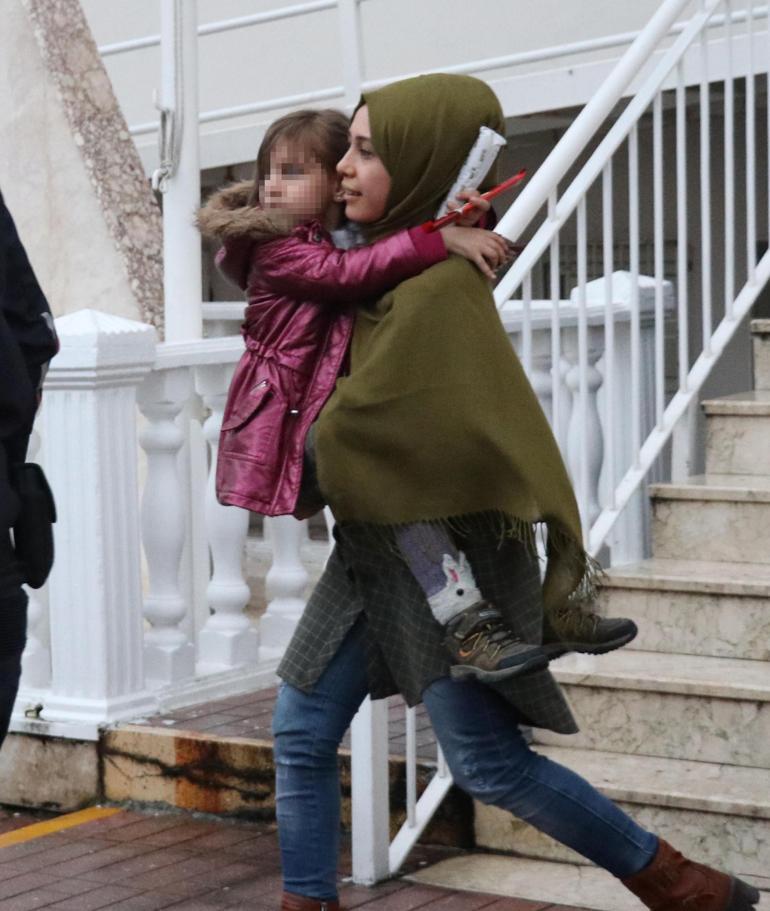 Çocukları annesinden kaçırdığı iddia edilen baba ile 2 Suriyeli serbest