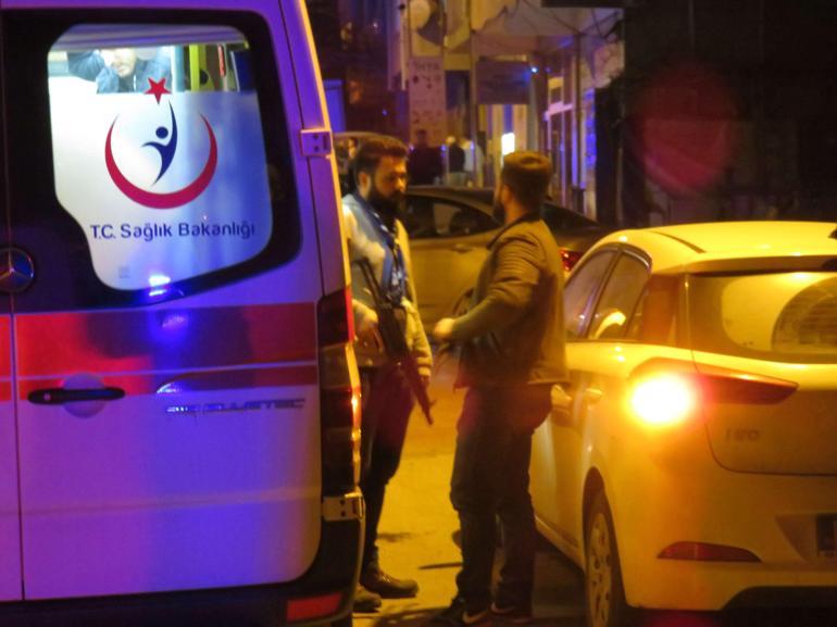 İstanbulda hareketli dakikalar Polisle çatışan kişi yakalandı