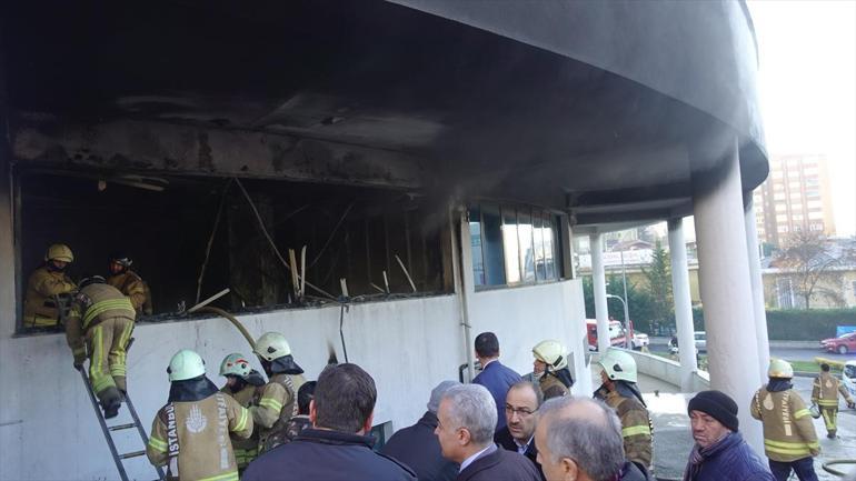 Son dakika... Başakşehirde bir okulda yangın çıktı Öğrenciler tahliye edildi...