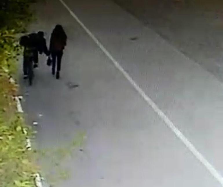 Bisikletli hırsız genç kızın çantasını çaldı