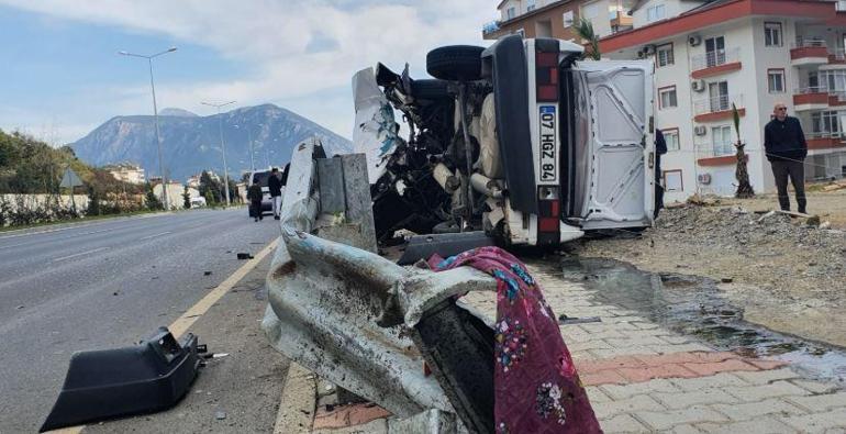 Alanya’da feci kaza: Baba öldü, oğlu yaralandı