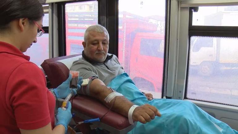 İyileşmiş hastanın kanıyla koronavirüs tedavisi Türkiyede de başlıyor