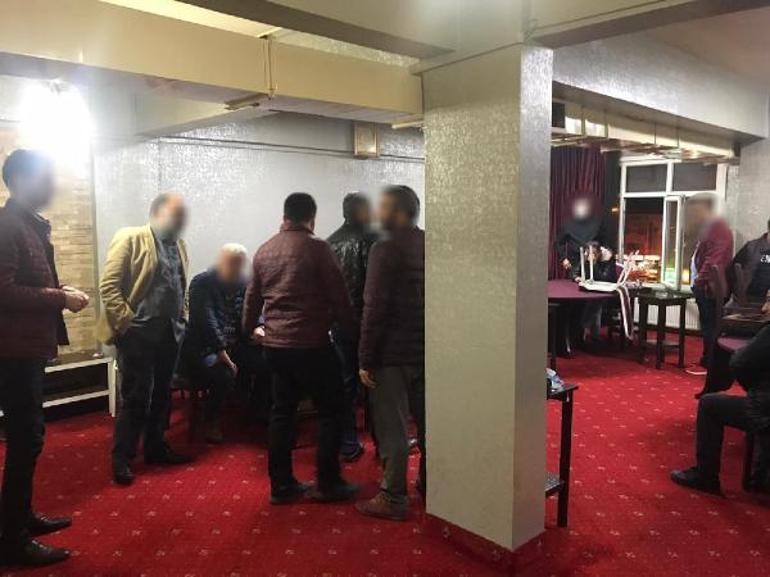 Koranavirüse rağmen 26 kişi kahvehanede yakalandı
