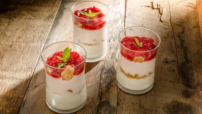 Günün iftar menüsü: Kabakta Cevizli Tavuk, Fırın Makarna, Çilekli Kup