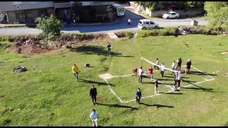 Yasağa aldırmayıp piknik yapanlar drone görünce kaçtı