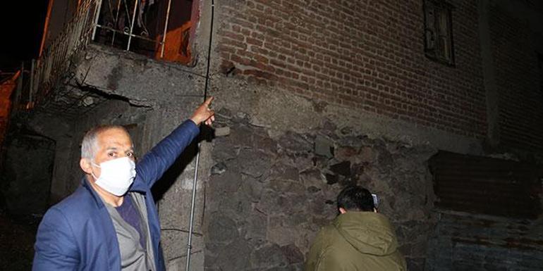 Erzurumun Çat ilçesindeki bazı evlerde hasar oluştu