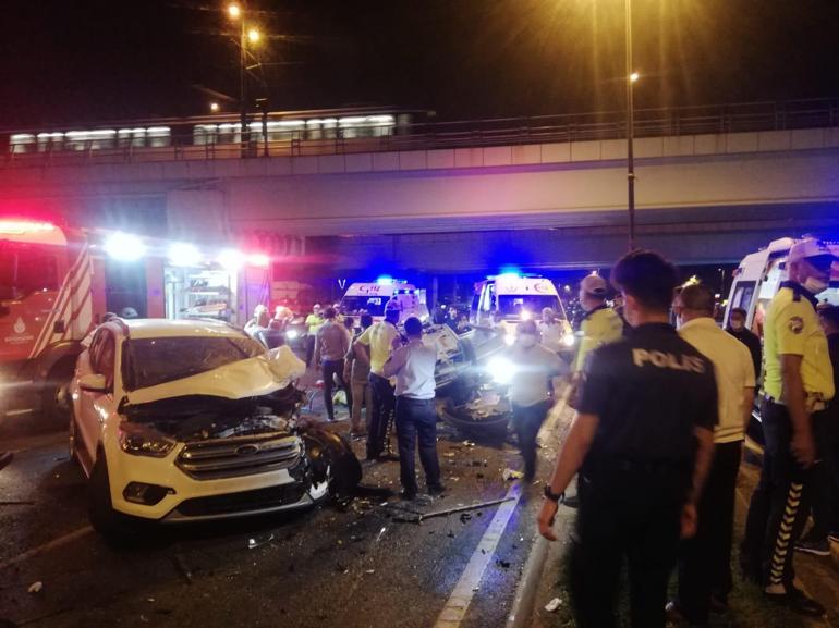 Ortalık savaş alanına döndü İstanbulda feci kaza
