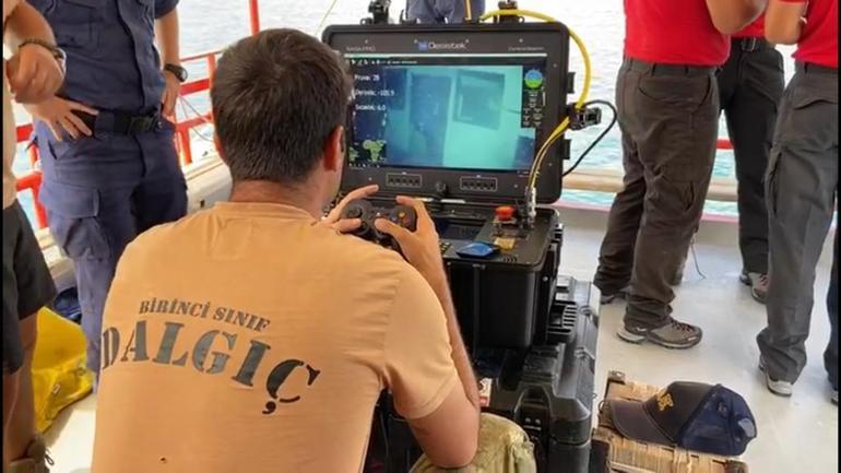 Son dakika... Van Gölünde batan teknenin yeri tespit edildi | Video