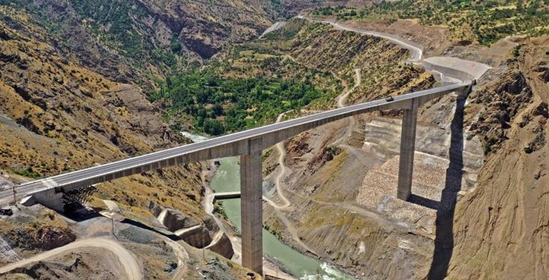 Son dakika... Türkiyenin en yüksek köprüsü açılıyor: 5 saatlik yol 2 saate düşecek