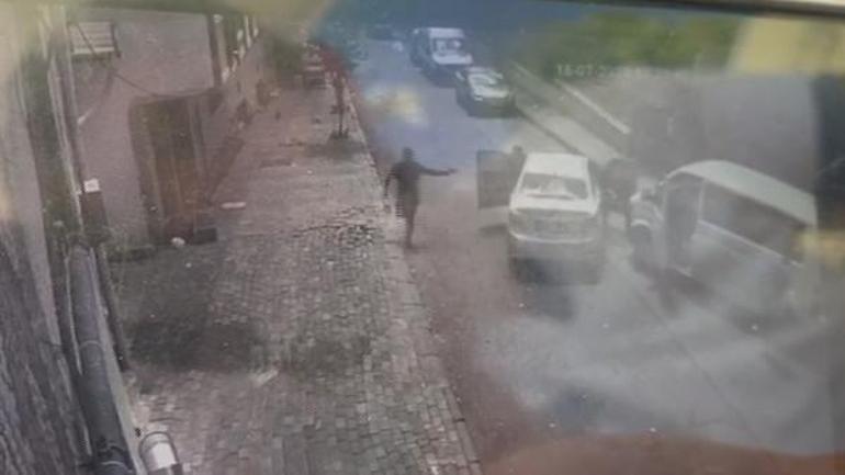 Son dakika... Bağcılarda polise silahlı saldırı kamerada | Video