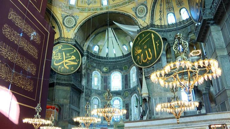 Son dakika... Ayasofyada freskleri kapatacak perdeler ilk kez görüntülendi | Video