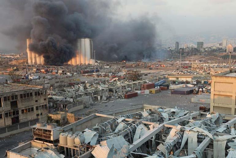Son dakika Lübnanda şiddetli patlama | Video