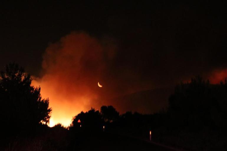 Son dakika haberi... Çeşmede yangın 3 site boşaltıldı | Video