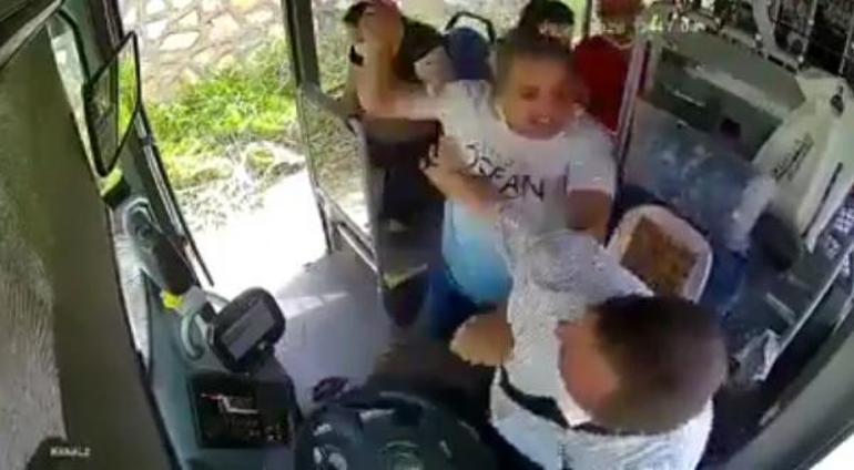 Son dakika... Maskesiz yolcuyu uyaran şoför yumruklandı | Video