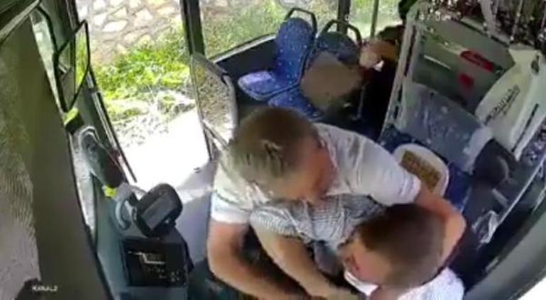 Son dakika... Maskesiz yolcuyu uyaran şoför yumruklandı | Video