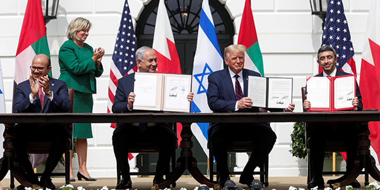 Son dakika haberi... Filistini yok sayan anlaşma Beyaz Sarayda imzalar atıldı | Video