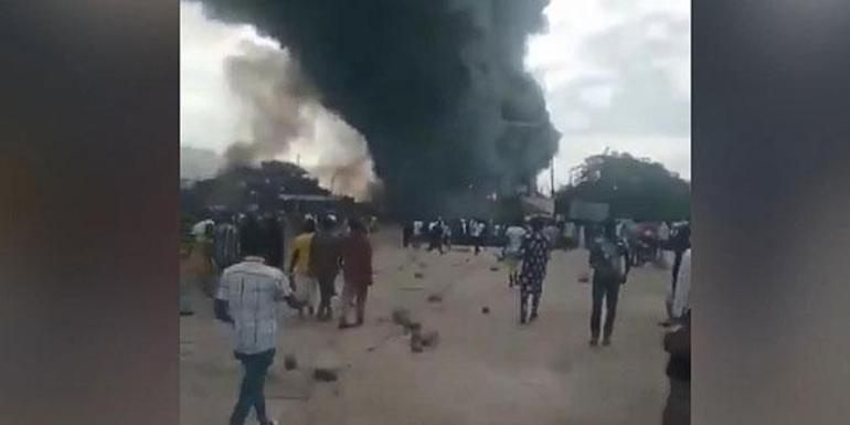 Nijerya’da yakıt tankeri patladı: Çok sayıda ölü var